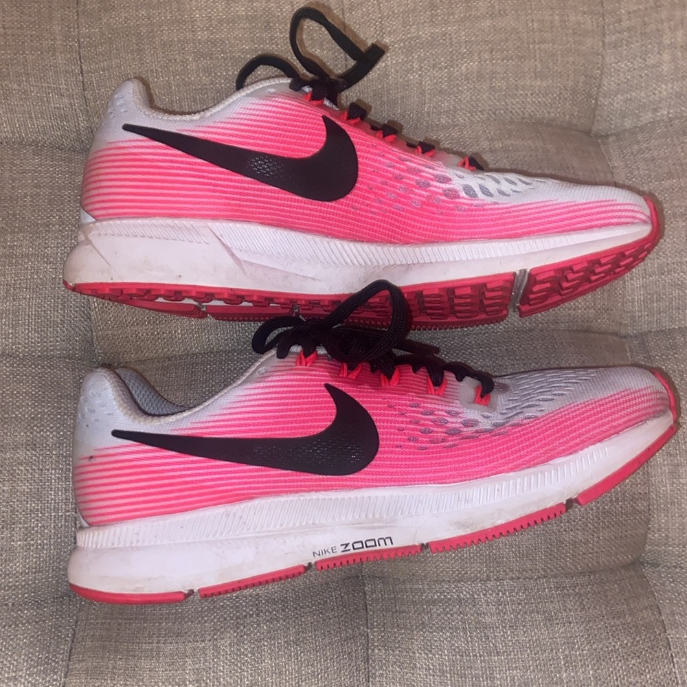 Nike Pegasus 34 Shoes - Picture 6 of 10